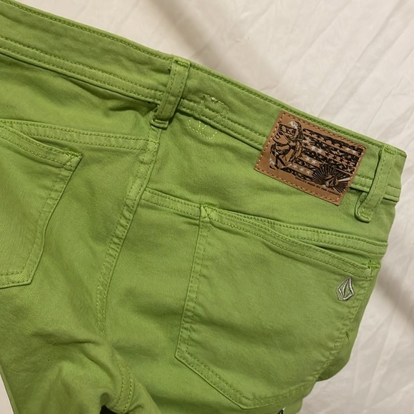 Volcom (Boy) - Picture 4 of 6